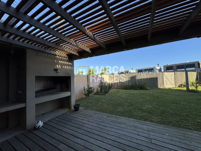Alquiler Casa 3 Dormitorios 3 Baños Garage Parrillero Piscina Huertas de los Horneros Canelones · Foto 4