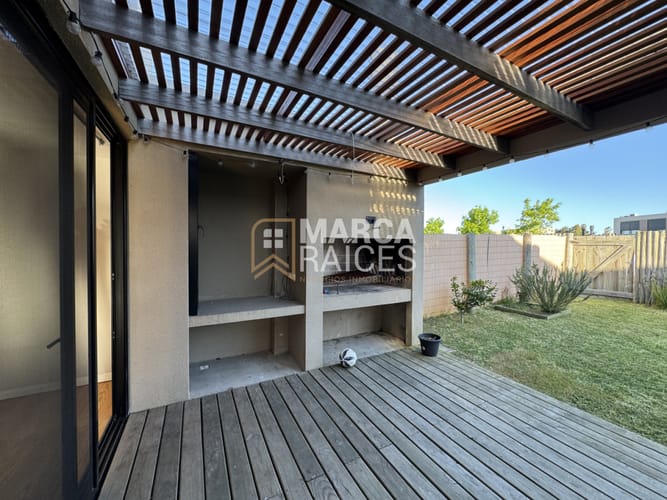 Alquiler Casa 3 Dormitorios 3 Baños Garage Parrillero Piscina Huertas de los Horneros Canelones · Foto 7