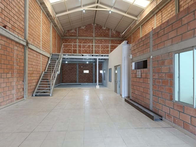 Bodega en arriendo en Los Pericos, Montería, 240 m² · foto 5 de 12