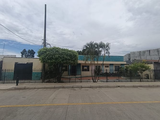 Casa de 8 alcobas en arriendo en Mocari, Montería, 750 m² · foto 2 de 12