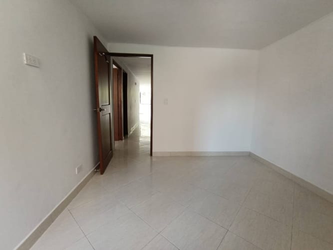 Apartamento de 3 alcobas en arriendo en Laureles, Medellín, 123 m² · foto 4 de 21