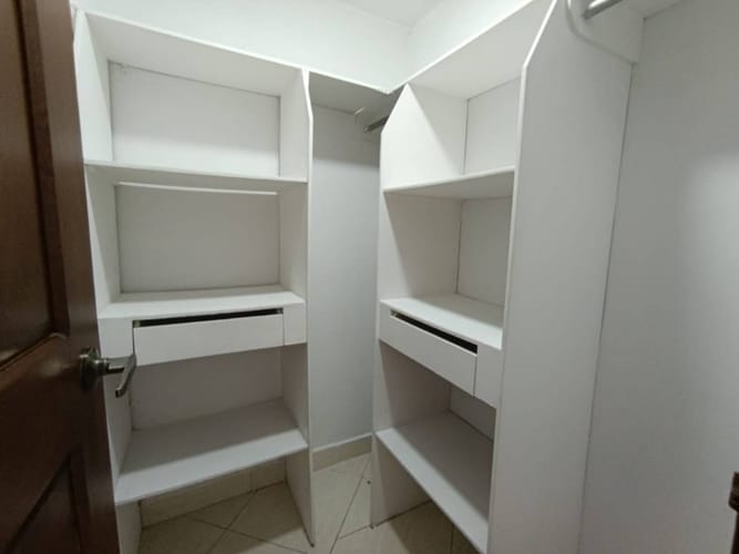 Apartamento de 3 alcobas en arriendo en Laureles, Medellín, 123 m² · foto 5 de 21