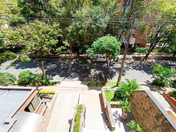 Apartamento de 3 alcobas en arriendo en Laureles, Medellín, 123 m² · foto 10 de 21