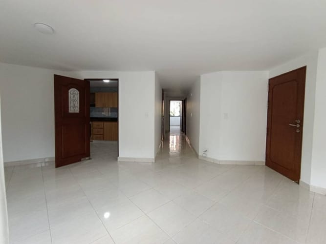 Apartamento de 3 alcobas en arriendo en Laureles, Medellín, 123 m² · foto 12 de 21