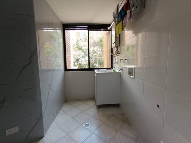 Apartamento de 3 alcobas en arriendo en Laureles, Medellín, 123 m² · foto 14 de 21