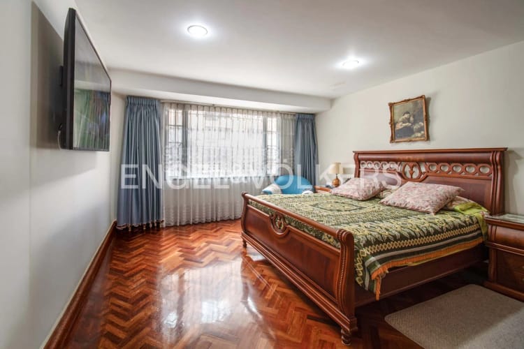 Casa de 4 alcobas en venta en El Batán, Bogotá, 264 m² · foto 14 de 20