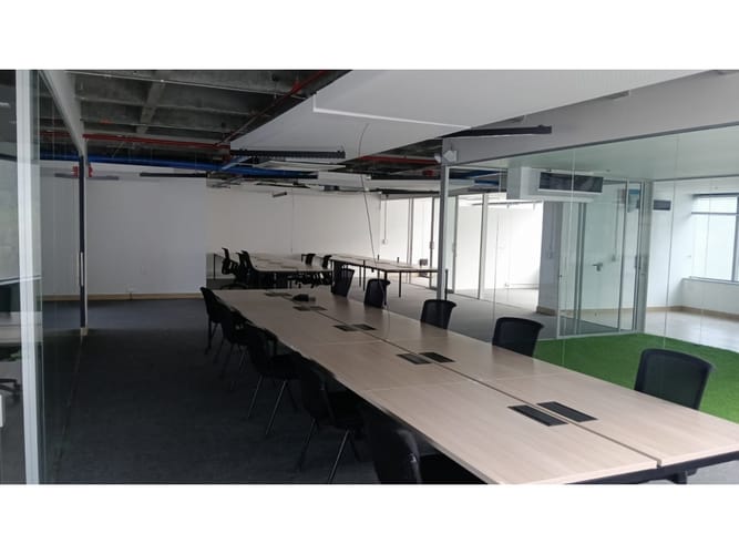 Oficina en arriendo en Las Palmas, Medellín, 250 m² · foto 3 de 6