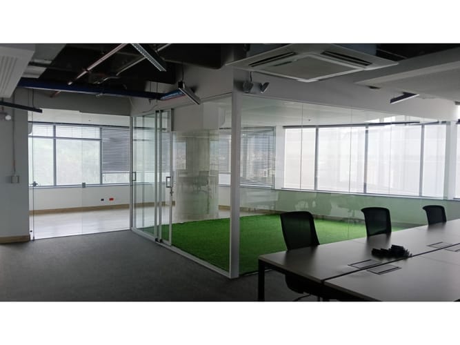 Oficina en arriendo en Las Palmas, Medellín, 250 m² · foto 4 de 6