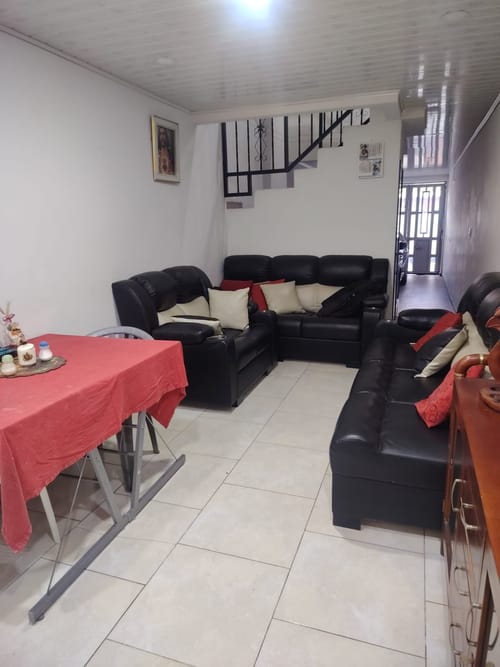Casa de 5 alcobas en venta en Nueva Granada Bosa, Bogotá, 180 m² · foto 3 de 15