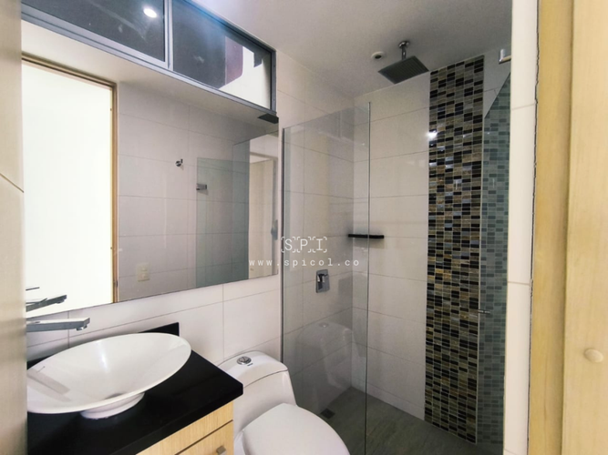 Apartamento de 3 alcobas en arriendo en El Castillo, Medellín, 100 m² · foto 11 de 19