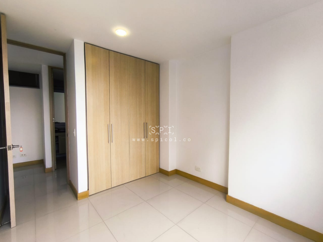 Apartamento de 3 alcobas en arriendo en El Castillo, Medellín, 100 m² · foto 12 de 19