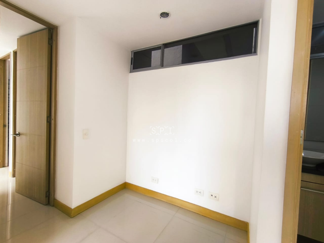 Apartamento de 3 alcobas en arriendo en El Castillo, Medellín, 100 m² · foto 13 de 19