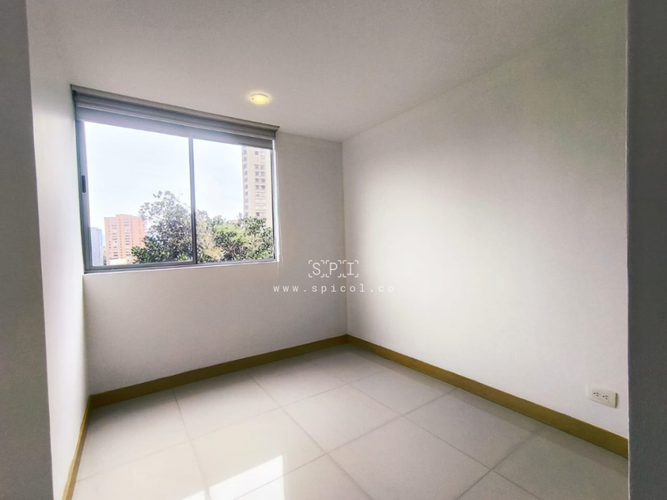 Apartamento de 3 alcobas en arriendo en El Castillo, Medellín, 100 m² · foto 18 de 19