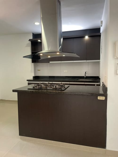 Apartamento de 4 alcobas en arriendo en Florida Nueva, Medellín, 110 m² · foto 4 de 24
