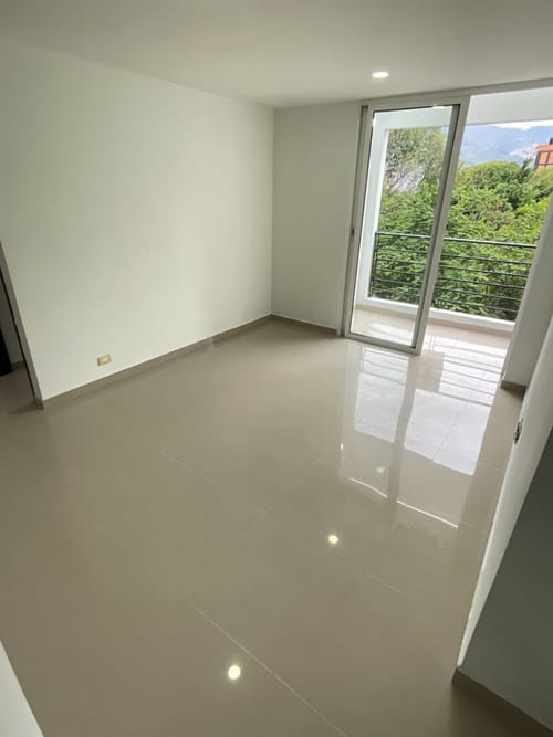Apartamento de 4 alcobas en arriendo en Florida Nueva, Medellín, 110 m² · foto 5 de 24