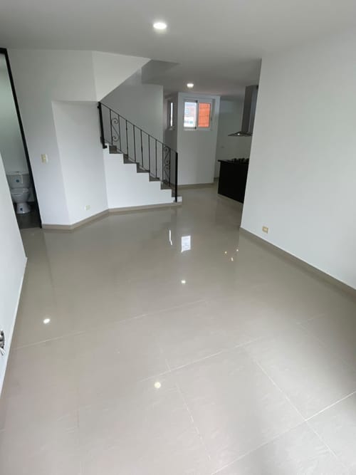 Apartamento de 4 alcobas en arriendo en Florida Nueva, Medellín, 110 m² · foto 7 de 24