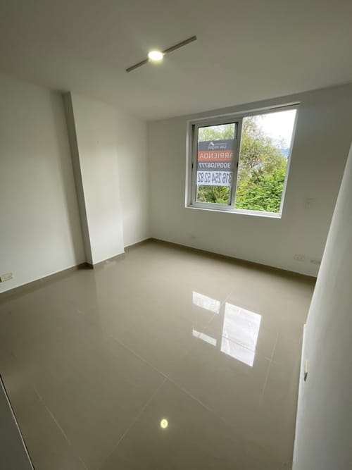 Apartamento de 4 alcobas en arriendo en Florida Nueva, Medellín, 110 m² · foto 9 de 24