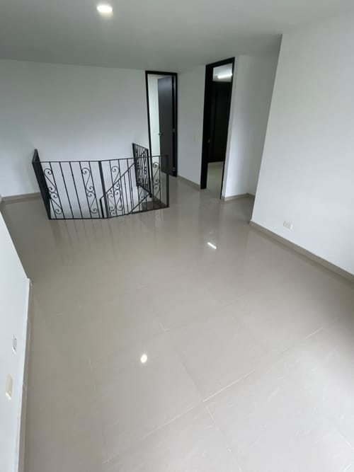 Apartamento de 4 alcobas en arriendo en Florida Nueva, Medellín, 110 m² · foto 15 de 24