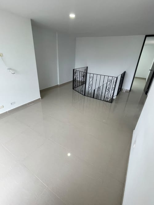 Apartamento de 4 alcobas en arriendo en Florida Nueva, Medellín, 110 m² · foto 16 de 24