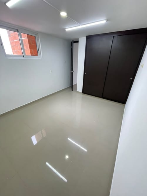Apartamento de 4 alcobas en arriendo en Florida Nueva, Medellín, 110 m² · foto 18 de 24