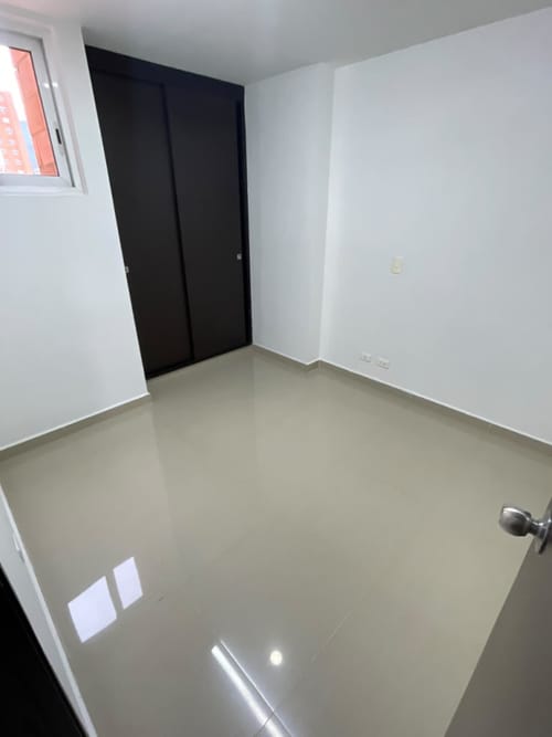 Apartamento de 4 alcobas en arriendo en Florida Nueva, Medellín, 110 m² · foto 19 de 24