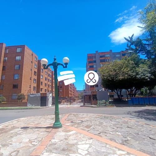 Apartamento de 2 alcobas en venta en Colina Campestre, Bogotá, 76 m² · foto 2 de 24