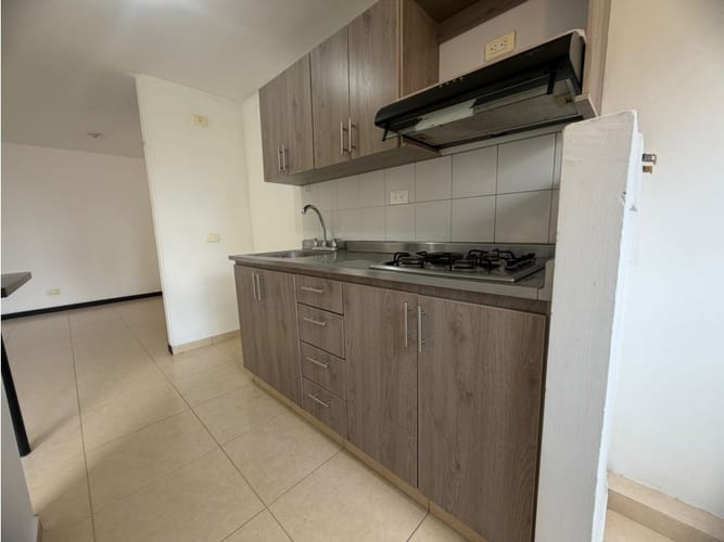 Apartamento de 3 alcobas en venta en Ditaires, Itagüí, 61 m² · foto 4 de 12