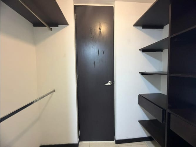 Apartamento de 3 alcobas en venta en Ditaires, Itagüí, 61 m² · foto 9 de 12