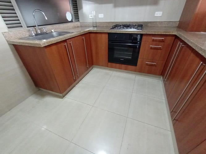Apartamento de 3 alcobas en arriendo en Andes Norte, Bogotá, 99 m² · foto 4 de 21