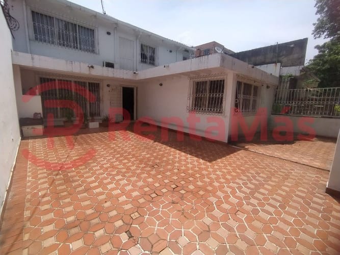 Casa de 6 alcobas en venta en Popular, Cúcuta, 213 m² · foto 2 de 15
