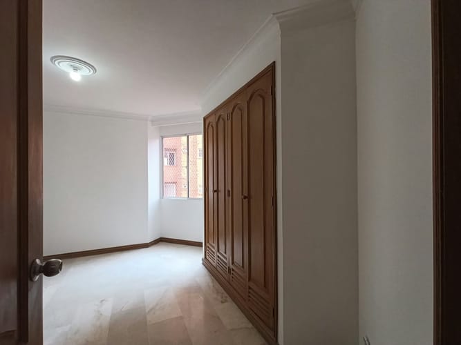 Apartamento de 3 alcobas en arriendo en Laureles, Medellín, 140 m² · foto 6 de 20