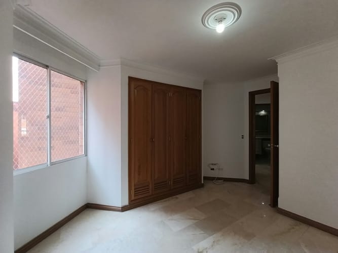 Apartamento de 3 alcobas en arriendo en Laureles, Medellín, 140 m² · foto 9 de 20