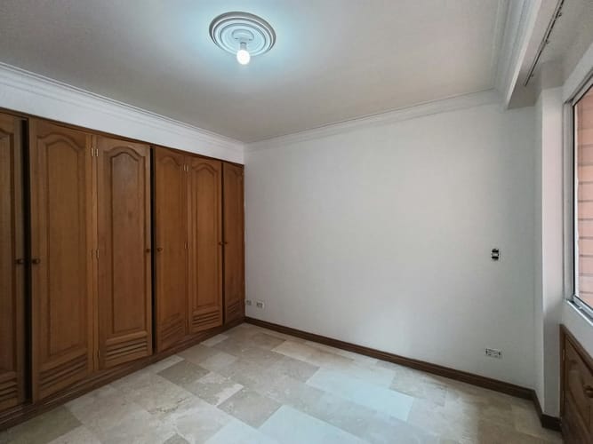 Apartamento de 3 alcobas en arriendo en Laureles, Medellín, 140 m² · foto 11 de 20