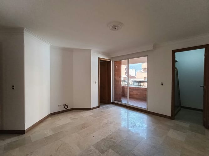 Apartamento de 3 alcobas en arriendo en Laureles, Medellín, 140 m² · foto 13 de 20