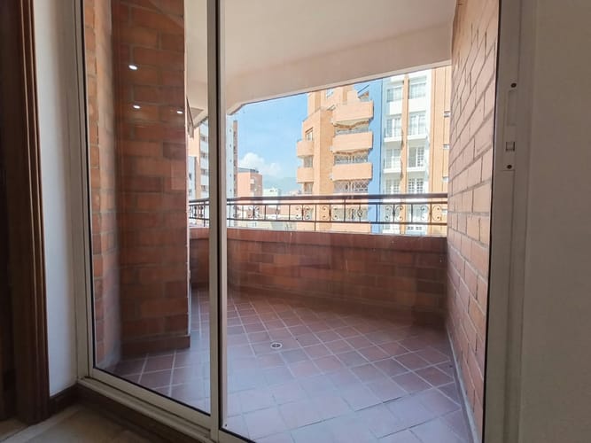 Apartamento de 3 alcobas en arriendo en Laureles, Medellín, 140 m² · foto 17 de 20