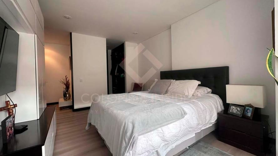 Apartamento de 2 alcobas en arriendo en El Virrey, Bogotá, 98 m² · foto 11 de 12