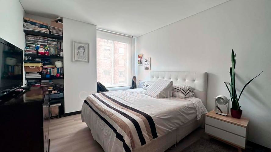Apartamento de 2 alcobas en arriendo en El Virrey, Bogotá, 98 m² · foto 10 de 12