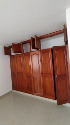 Casa de 4 alcobas en arriendo en San Jose, Sabaneta, 320 m² · foto 6 de 10
