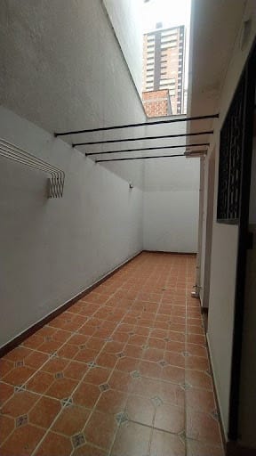 Casa de 4 alcobas en arriendo en San Jose, Sabaneta, 320 m² · foto 7 de 10