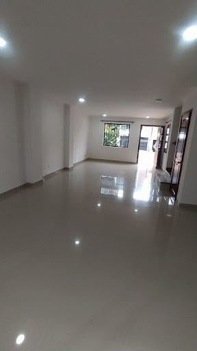 Casa de 4 alcobas en arriendo en San Jose, Sabaneta, 320 m² · foto 9 de 10