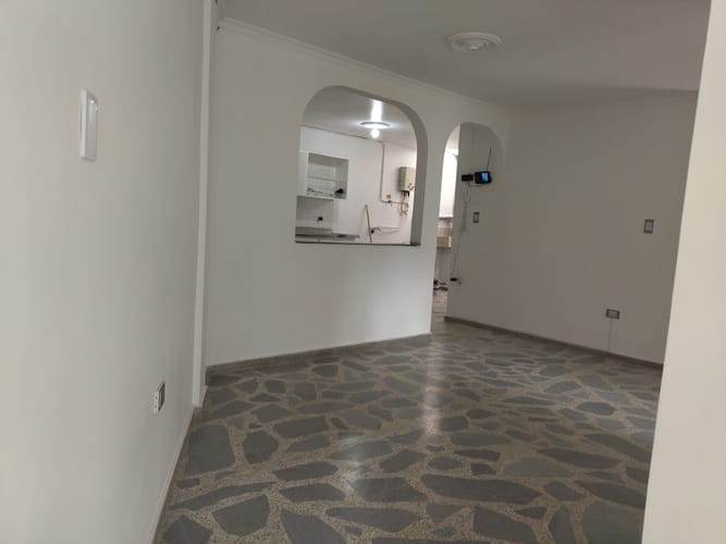 Apartamento de 3 alcobas en arriendo en Belén, Medellín, 107 m² · foto 3 de 10