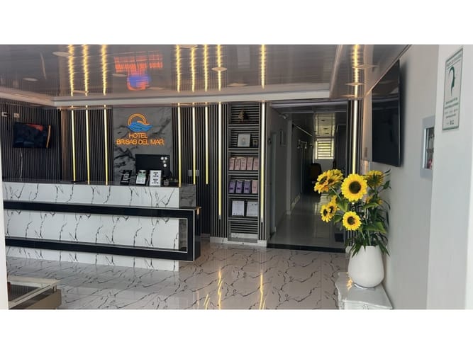 Edificio en venta en Rodadero, Santa Marta, 1500 m² · foto 3 de 21