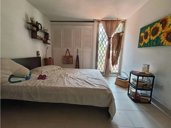 Apartamento de 2 alcobas en venta en Los Colores, Medellín, 85 m² · foto 2 de 24