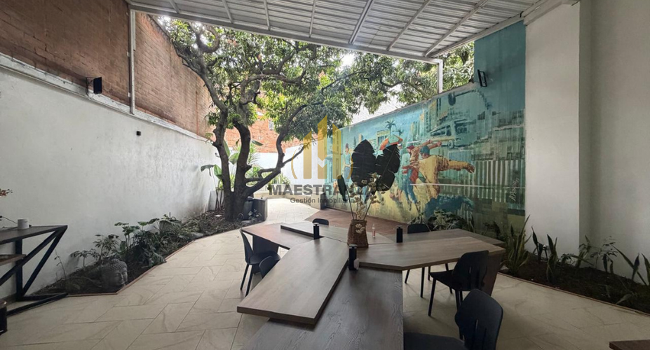 Apartamento de 8 alcobas en venta en Bolivariana, Medellín, 400 m² · foto 1 de 15