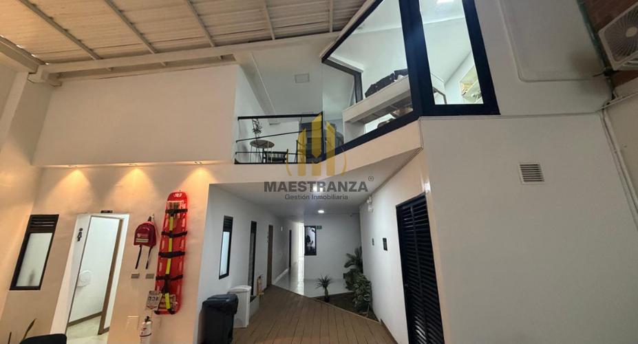 Apartamento de 8 alcobas en venta en Bolivariana, Medellín, 400 m² · foto 2 de 15