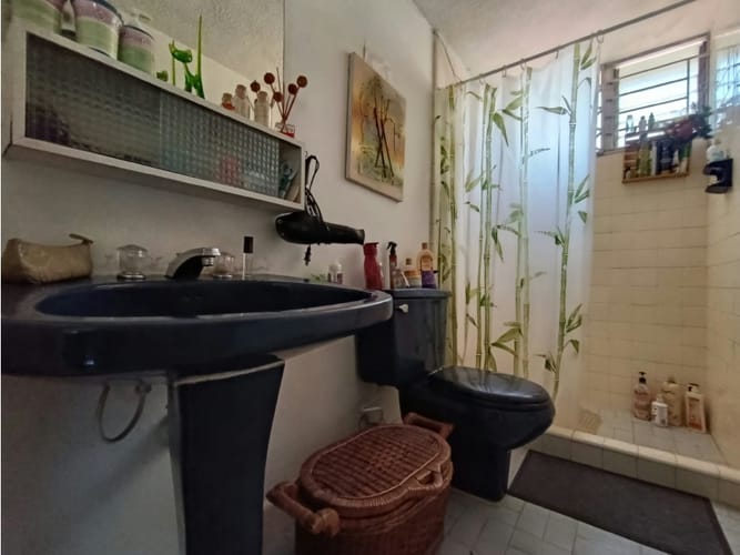 Apartamento de 2 alcobas en venta en Los Colores, Medellín, 85 m² · foto 13 de 24