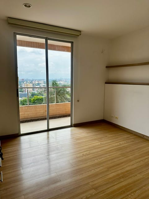 Apartamento de 2 alcobas en venta en Santa Isabel, Cali, 78 m² · foto 4 de 13