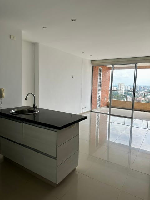 Apartamento de 2 alcobas en venta en Santa Isabel, Cali, 78 m² · foto 9 de 13