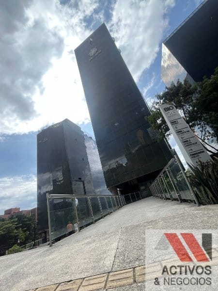 Oficina en arriendo en Castropol, Medellín, 364 m² · foto 2 de 22