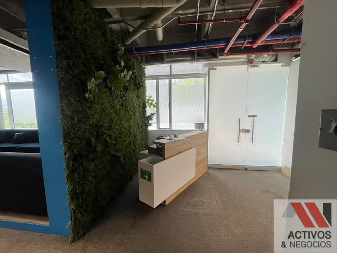 Oficina en arriendo en Castropol, Medellín, 364 m² · foto 3 de 22